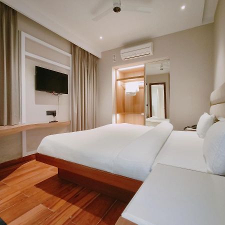 Aura Rooms Дехрадун Экстерьер фото