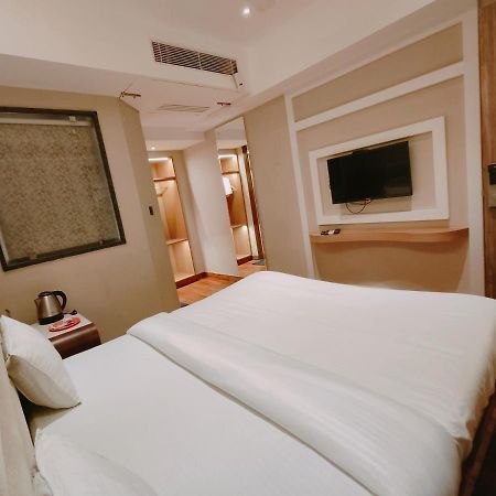 Aura Rooms Дехрадун Экстерьер фото