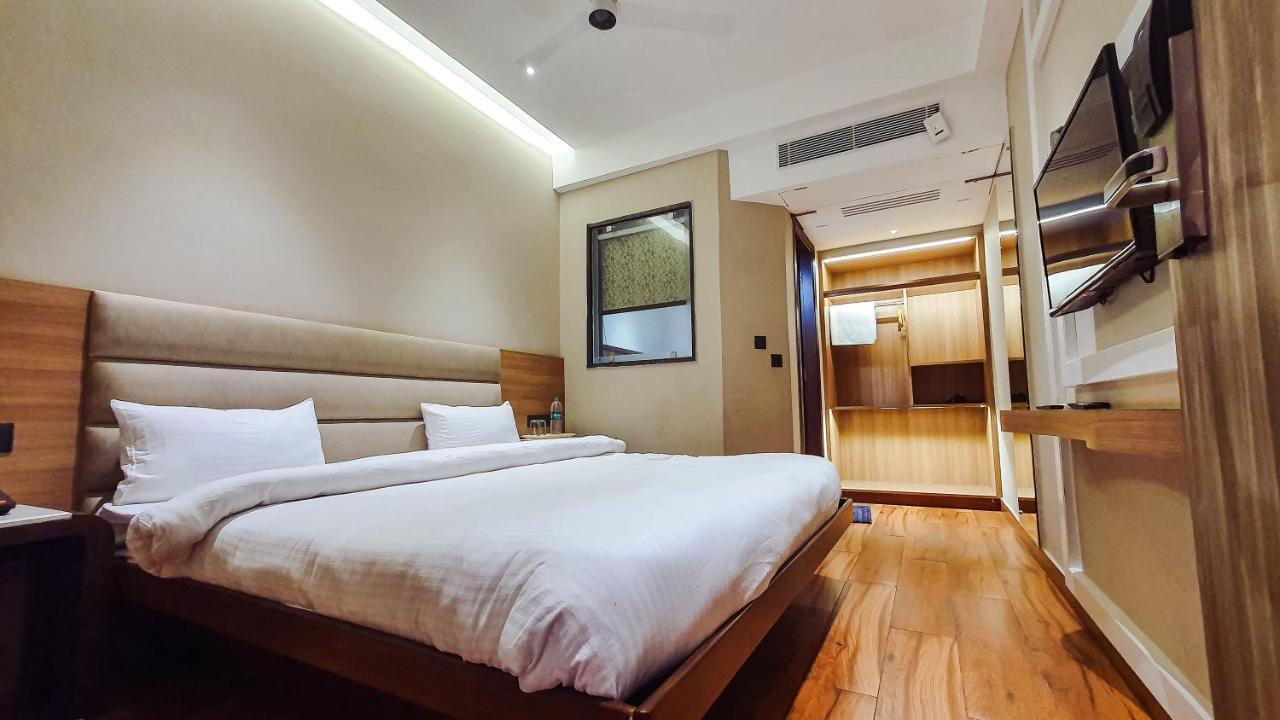 Aura Rooms Дехрадун Экстерьер фото