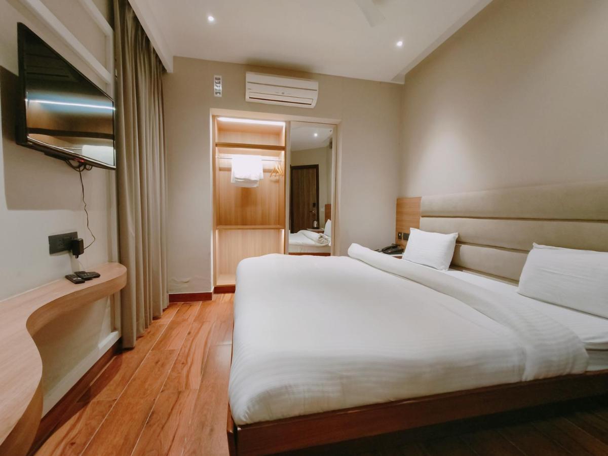 Aura Rooms Дехрадун Экстерьер фото